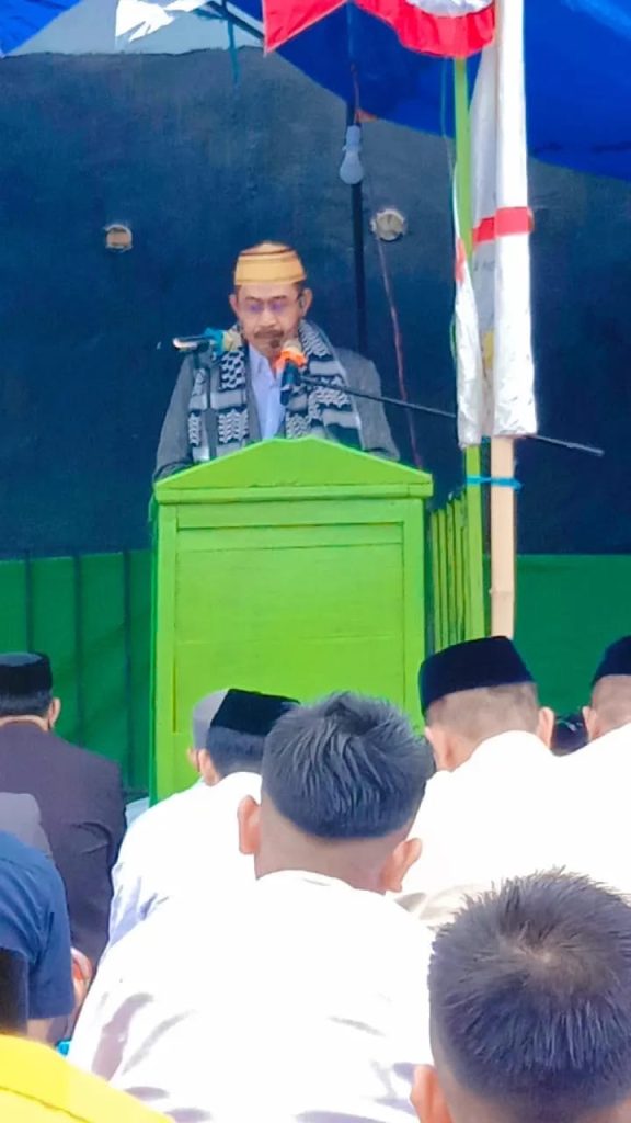 Seakan Menghipnotis Para Jama’ah, Kamad MIN 2 Gowa jadi Khatib Idul Adha di Desa Toddotoa