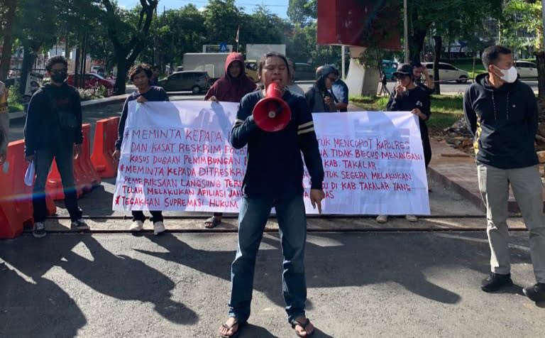 FMD Lakukan Aksi Unjuk Rasa di Depan Mapolda Sulsel, Ini Tuntutan’nya