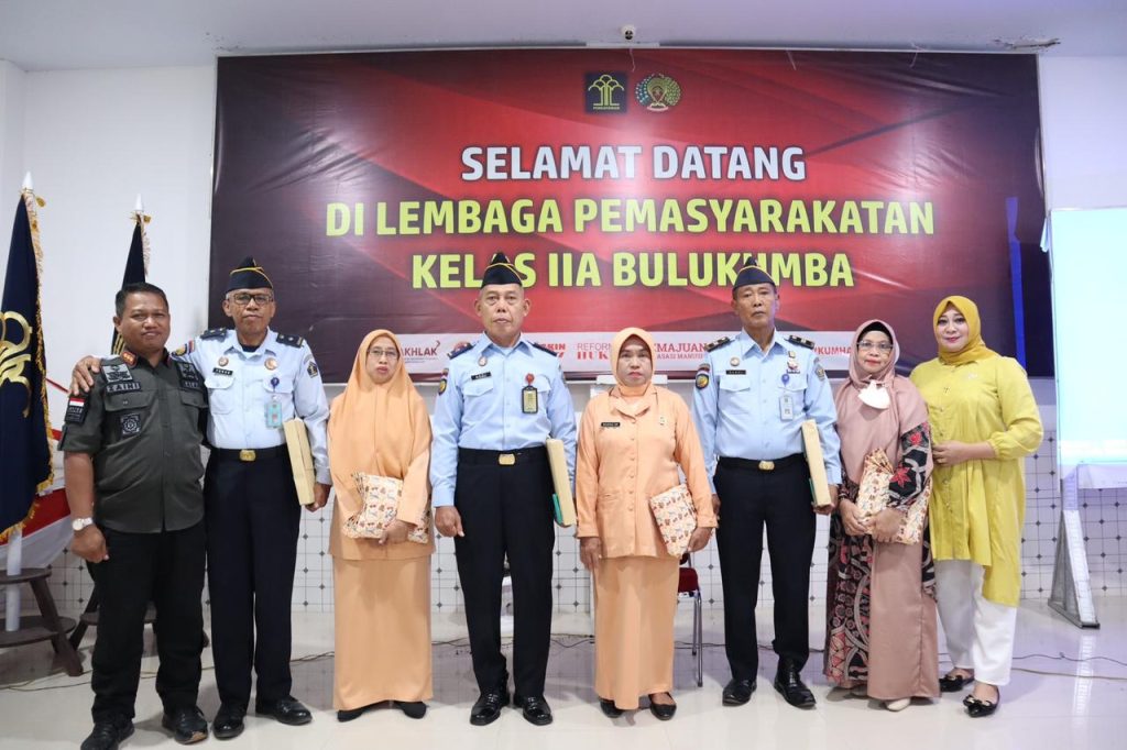 Akhir Tahun Lapas Bulukumba Lepas 3 Pegawai Yang Purna Bakti