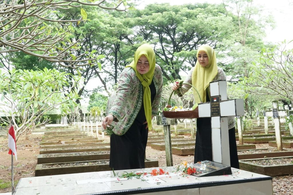 HUT Pipas Ke-19, Pipas Sulsel Ziarah Ke Makam Pahlawan