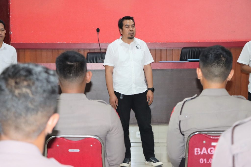 Sat Resnarkoba Polres Gowa Berikan Bimbingan Ke Bintara Remaja