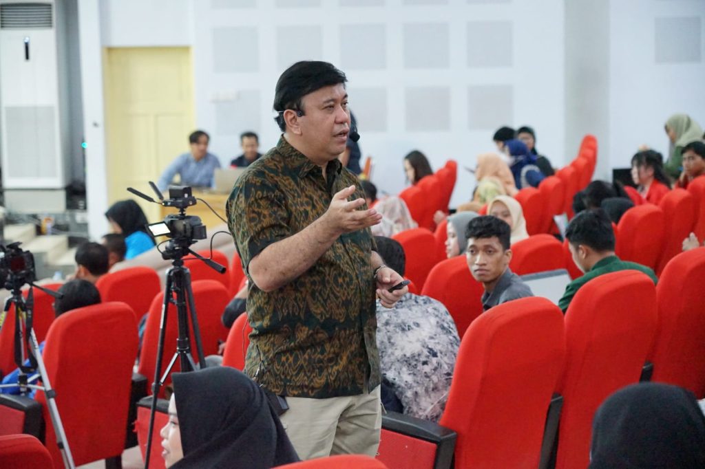 Fajar BS Lase Ajak Mahasiswa UNHAS Kenali Kekayaan Intelektual