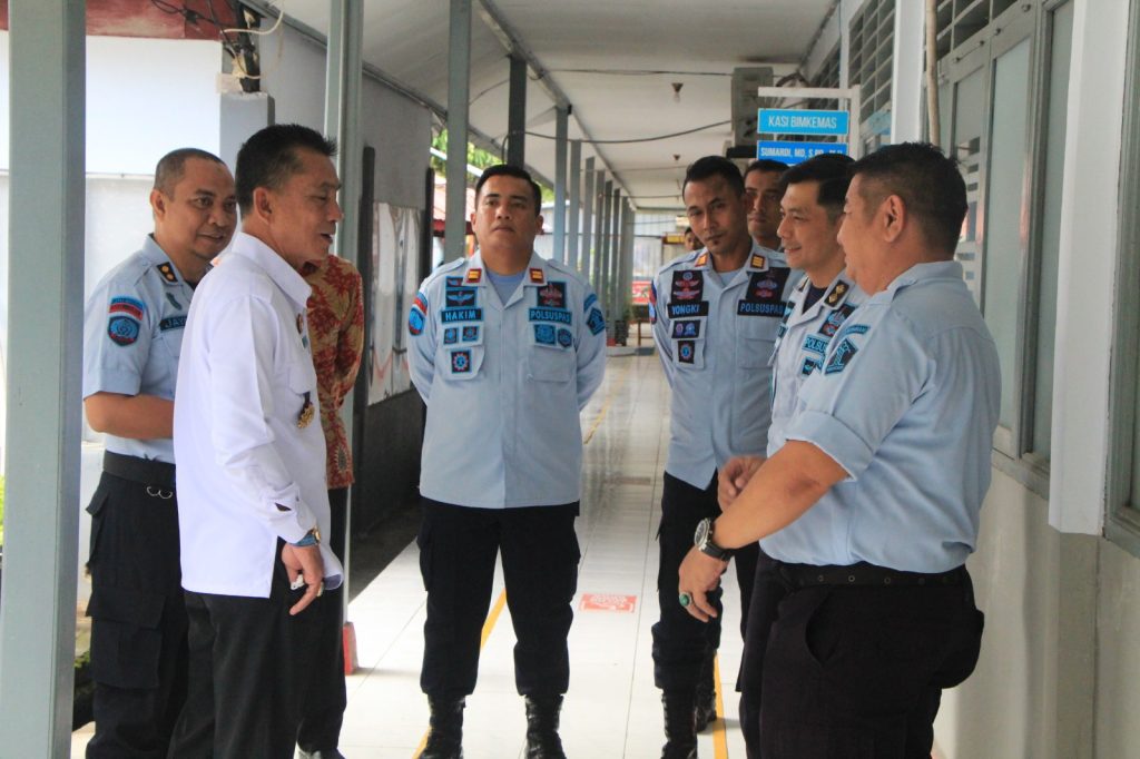Dirwatkeshab Ditjen Pas Monitor Langsung Layanan Kesehatan Lapas Kelas I Makassar