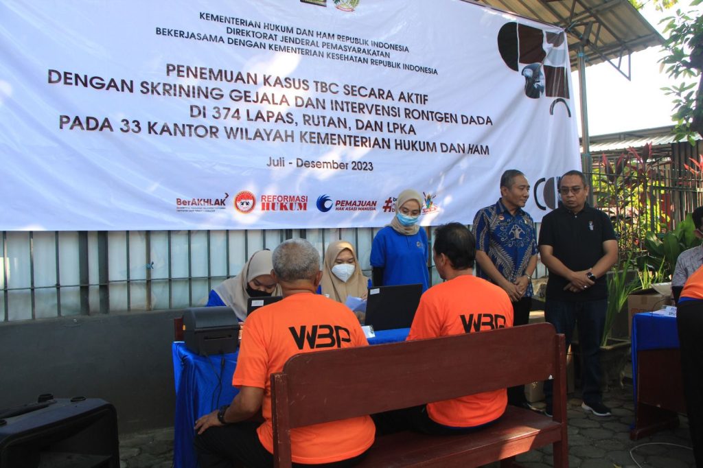 Cegah Penularan TBC, WBP Lapas Makassar Ikuti Skrining Active Finding Case (AFC) TBC TBC