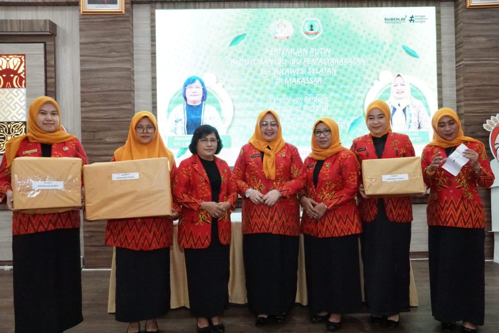 PIPAS LPP Sungguminasa Berhasil Raih Juara I Lomba Merangkai Bunga Dari Kain Perca