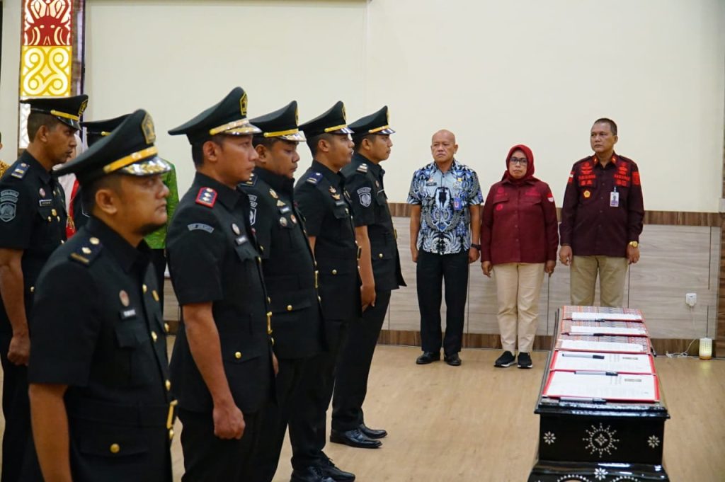 Ini Pesan Liberti Sitinjak Saat Lantik 27 Pejabat Administrasi dan Fungsional