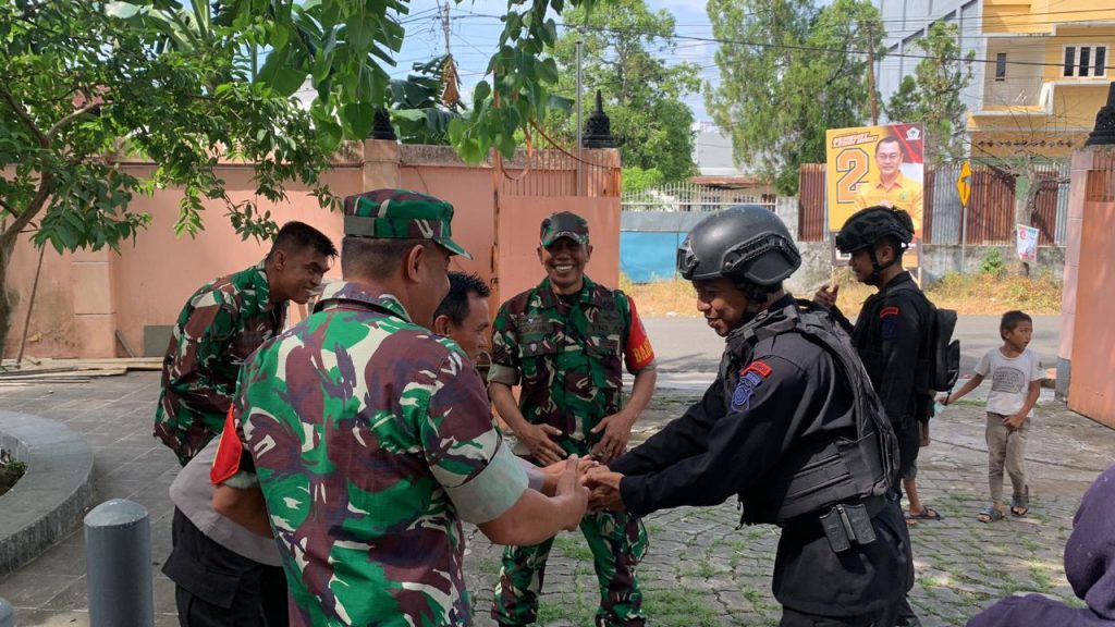 Brimob Bone Aktif Patroli, Tahun Baru Imlek 2575 di Bone Kondusif