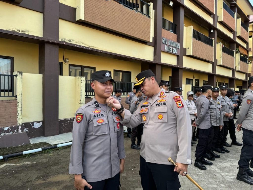 Kapolres Gowa Pimpin Pemeriksaan Sikap dan Penampilan Personel Polres Gowa