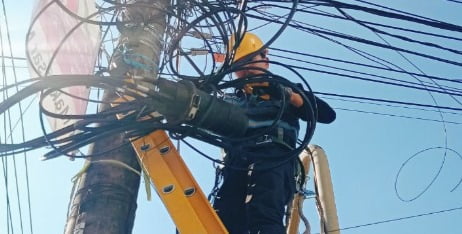 PLN Icon Plus Sigap Tangani Keluhan Kabel FO Menjuntai, Prioritaskan Keselamatan Pelanggan