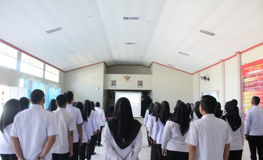 LPP Sungguminasa Ikuti Apel Bersama Awal Tahun 2025 Aparatur Sipil Negara Kemenko Hukum, HAM, Imigrasi dan Pemasyarakatan