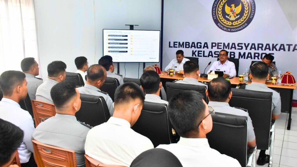 Tegaskan Komitmen Bersama, Kakanwil beri Penguatan Tusi dalam Peningkatan Pelayanan di Lapas Maros