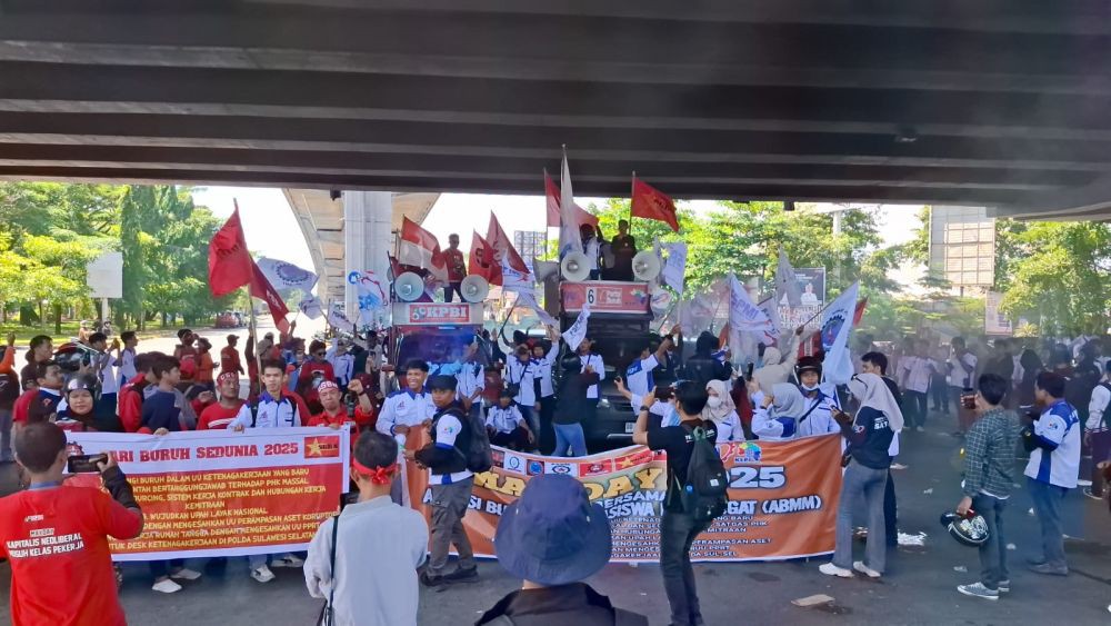 Serikat Buruh Makassar Suarakan Aspirasi di May Day 2025. Ini Tuntutannya!