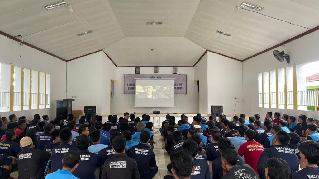 Warga Binaan Lapas Maros Nikmati Momen Kebersamaan Lewat Nonton Bareng Film “Kang Mak from Pee Mak”