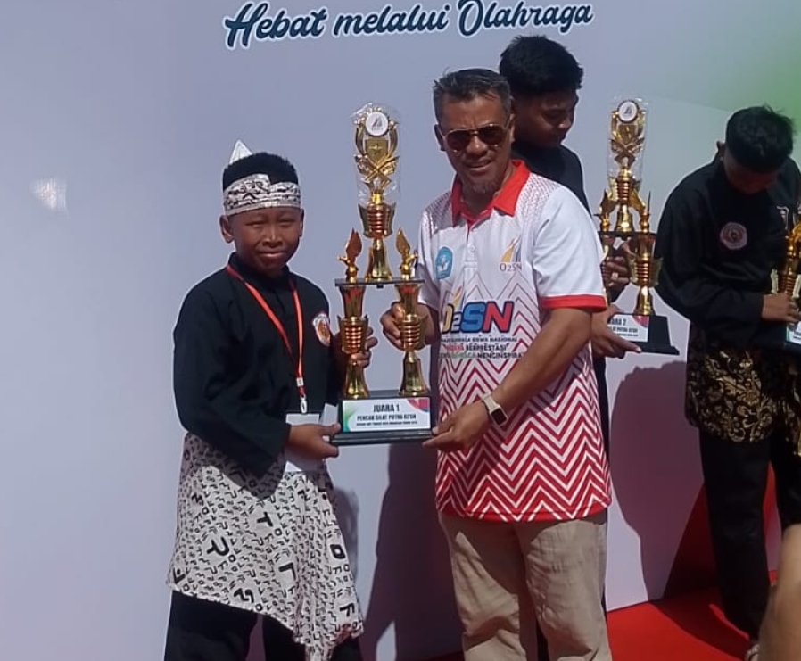 Siswa SMPN 51 Makassar Raih Emas Silat Putra di O2SN Kota