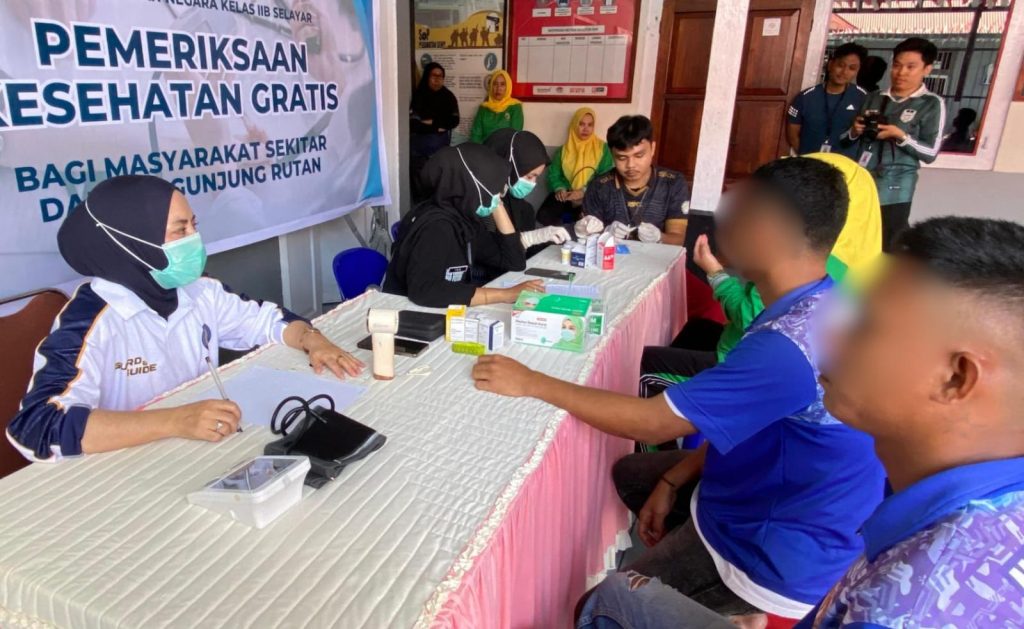 Semarak HUT ke-81 RI, Rutan Selayar Gelar Bakti Sosial Donor Darah dan Pemeriksaan Kesehatan Gratis