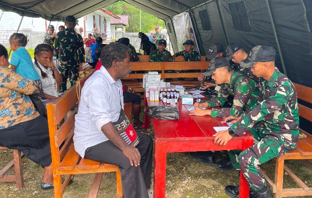 Pengobatan Gratis HUT Ke-1 Yonif TP 859/RBK Layani Masyarakat Supiori, Wujud Kepedulian TNI AD untuk Kesehatan Warga