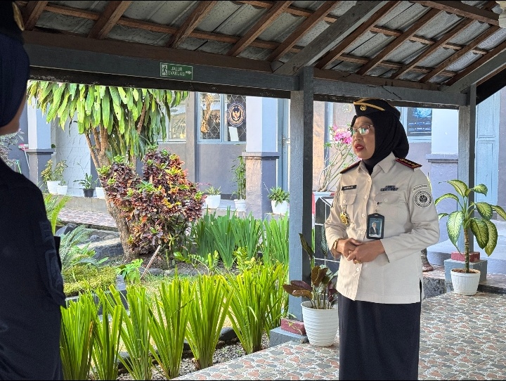 Pimpin Apel Serah Terima Tugas Regu, Ini Arahan Kalapas Perempuan Sungguminasa Kepada Regu Baru Bertugas