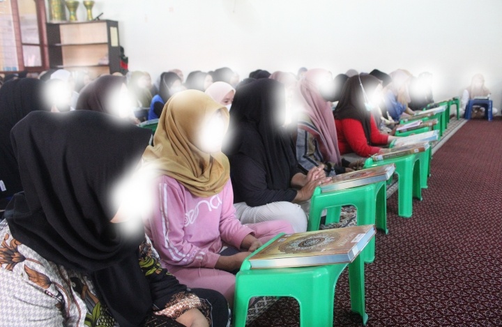 Perkuat Pembinaan Rohani, Warga Binaan Lapas Perempuan Sungguminasa Gelar Yasinan dan Santap Berkah Bersama